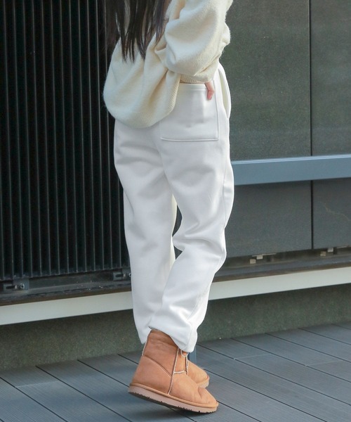 ALAND(エーランド)の「【UNISEX】GROVE×ALAND/GV flowerモチーフパンツ(裏起毛) /グローブ/ 2988733(スウェットパンツ・レディース・オフホワイト/チャコール・LARGE/MEDIUM)」の6枚目の写真