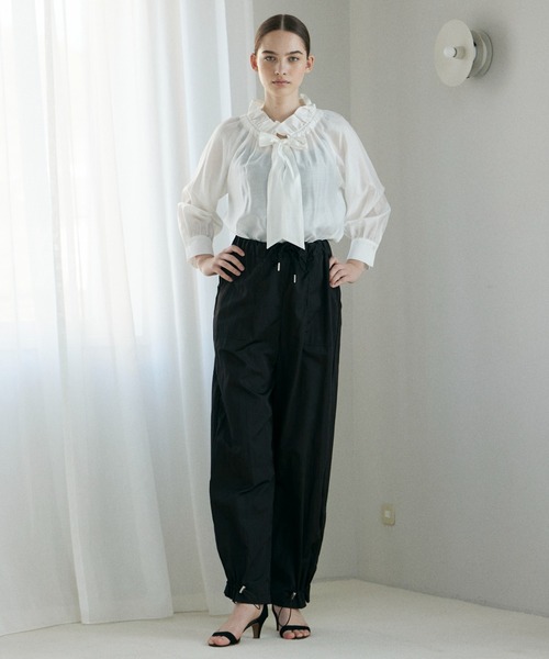 INED CLARO（イネドクラロ）の「パラシュートパンツ（その他パンツ・レディース・ブラック/アイボリー/カーキ・フリー）」の3枚目の写真