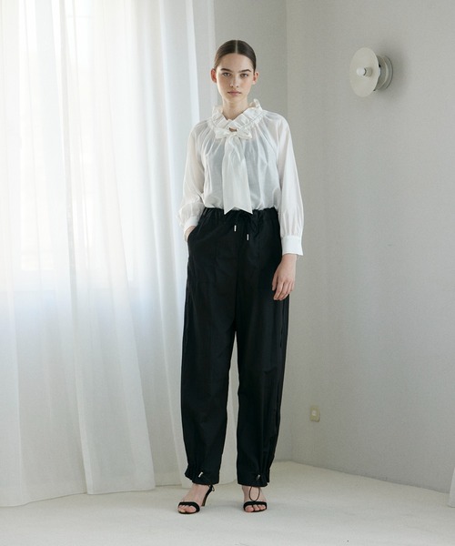 INED CLARO（イネドクラロ）の「パラシュートパンツ（その他パンツ・レディース・ブラック/アイボリー/カーキ・フリー）」の6枚目の写真