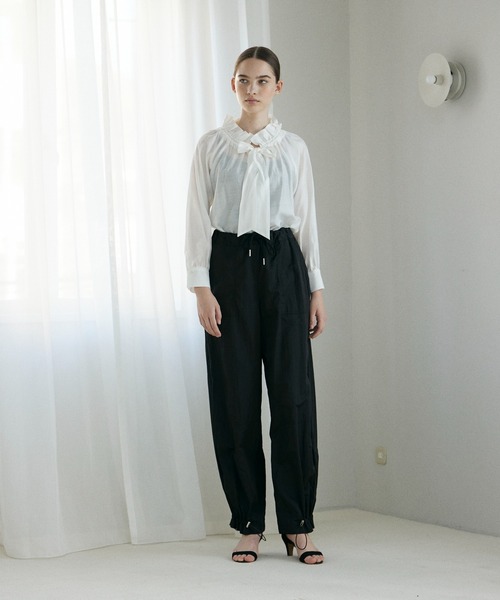 INED CLARO（イネドクラロ）の「パラシュートパンツ（その他パンツ・レディース・ブラック/アイボリー/カーキ・フリー）」の7枚目の写真