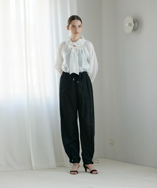 INED CLARO（イネドクラロ）の「パラシュートパンツ（その他パンツ・レディース・ブラック/アイボリー/カーキ・フリー）」の15枚目の写真