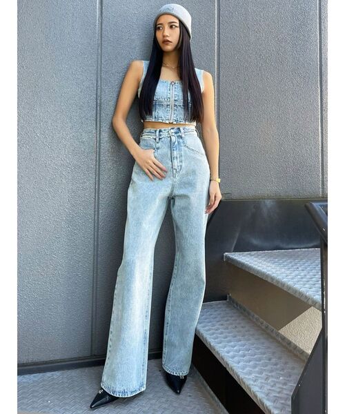 EMODA(エモダ)の「フロントジップデニムビスチェ(キャミソール・レディース・グレー/ブラック/ライトブルー・SMALL/MEDIUM)」の13枚目の写真