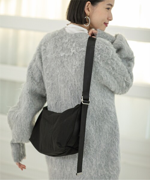 OPAQUE.CLIP（オペークドットクリップ）の「◆【軽量】カジュアルミニショルダーバッグ（ショルダーバッグ・レディース・カーキ/ベージュ/ブラック・00）」の5枚目の写真