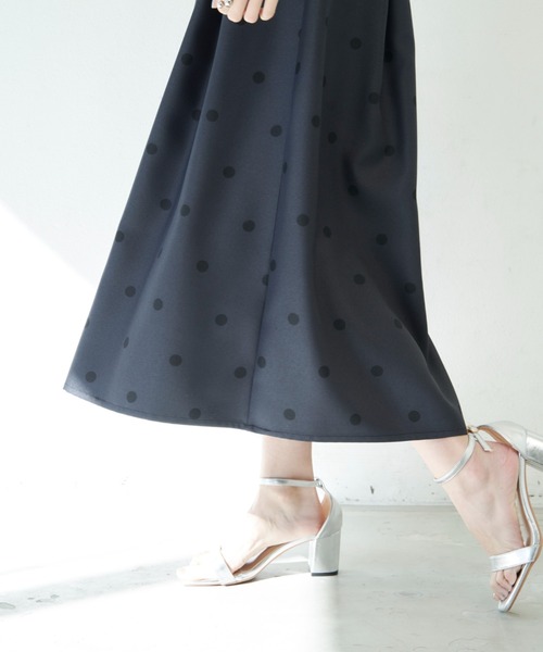 Shelly island（シェリーアイランド）の「ドットギャザースカート（スカート・レディース・ホワイト/ブラック・M）」の8枚目の写真
