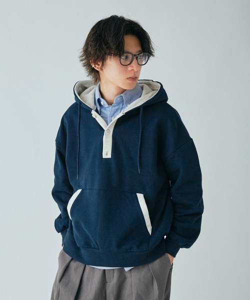 Adoon plain(アドーンプレーン)の「ヘンリーネックバイカラーフーディー(パーカー・メンズ・杢グレー/ネイビー・MEDIUM/LARGE)」の4枚目の写真