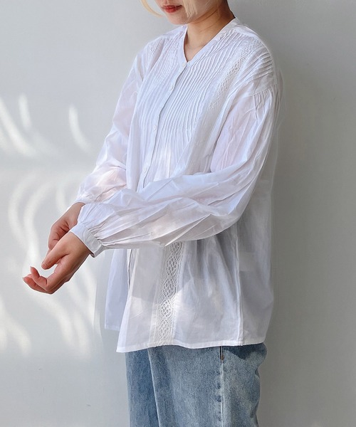 AS KNOW AS plus(アズノゥアズプラス)の「◎レースピンタックブラウス(シャツ/ブラウス・レディース・チャコールグレー/ライトカーキ/マスタード/オフホワイト・FREE)」の7枚目の写真