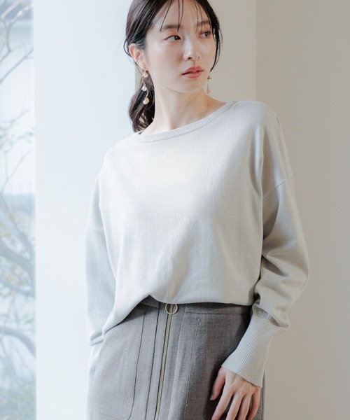 Andemiu（アンデミュウ）の「【WEB限定】ユルボートネックニット110748（ニット/セーター・レディース・アイボリー/グリーン/ブルー/グレー/ブラック・FREE）」の3枚目の写真