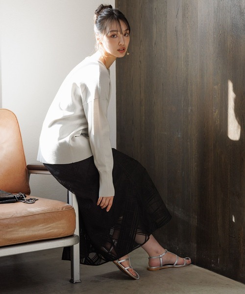 Andemiu（アンデミュウ）の「【WEB限定】ユルボートネックニット110748（ニット/セーター・レディース・アイボリー/グリーン/ブルー/グレー/ブラック・FREE）」の22枚目の写真