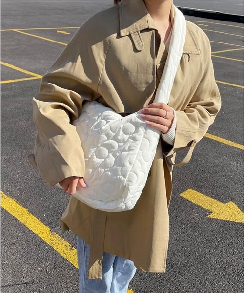 ぱる　7つのポケット　バッグ　ハート　キルティング　オフホワイト　Lサイズ ZARA ハート キルティング ジャケット エクリュ S heart 人気