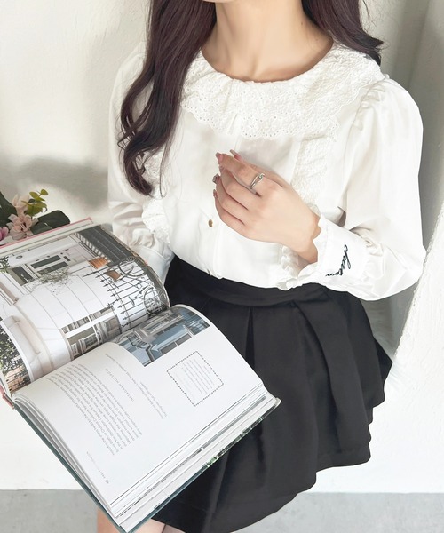 apres jour(アプレジュール)の「French Girly Collection コットンレースフリルブラウス【ZOZOTOWN限定アイテム】(シャツ/ブラウス・レディース・オフホワイト/ブラック・フリー/X-LARGE)」の3枚目の写真