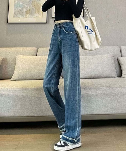 B'day(ビーデイ)の「【 B'day / ビーデー 】デニム 裾口フリンジ フレアパンツ(デニムパンツ・レディース・ブルー/ライトブルー・SMALL/MEDIUM/LARGE/X-LARGE)」の4枚目の写真