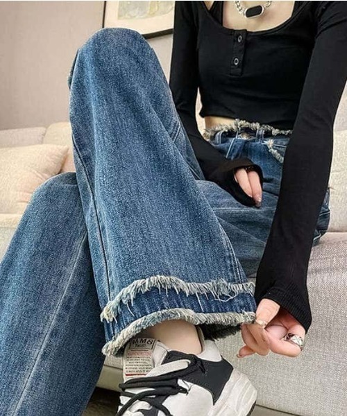 B'day(ビーデイ)の「【 B'day / ビーデー 】デニム 裾口フリンジ フレアパンツ(デニムパンツ・レディース・ブルー/ライトブルー・SMALL/MEDIUM/LARGE/X-LARGE)」の7枚目の写真