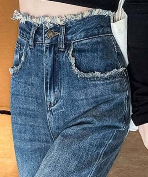 B'day(ビーデイ)の「【 B'day / ビーデー 】デニム 裾口フリンジ フレアパンツ(デニムパンツ・レディース・ブルー/ライトブルー・SMALL/MEDIUM/LARGE/X-LARGE)」の8枚目の写真