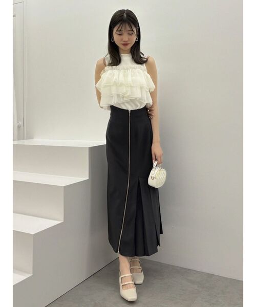 dazzlin（ダズリン）の「アシメプリーツジップスカート（スカート・レディース・ブラウン/チャコールグレー/ブラック・MEDIUM/SMALL）」の6枚目の写真