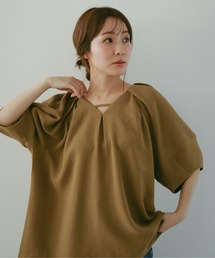ランタンスリーブブラウス