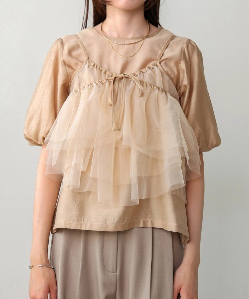 Bab（バブ）の「【2点セット】チュールビスチェ＋ボリュームスリーブブラウスセット（シャツ/ブラウス・レディース・アイボリー/グレー/ベージュ・M）」の4枚目の写真