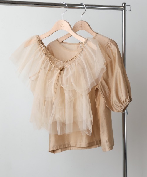 Bab（バブ）の「【2点セット】チュールビスチェ＋ボリュームスリーブブラウスセット（シャツ/ブラウス・レディース・アイボリー/グレー/ベージュ・M）」の9枚目の写真