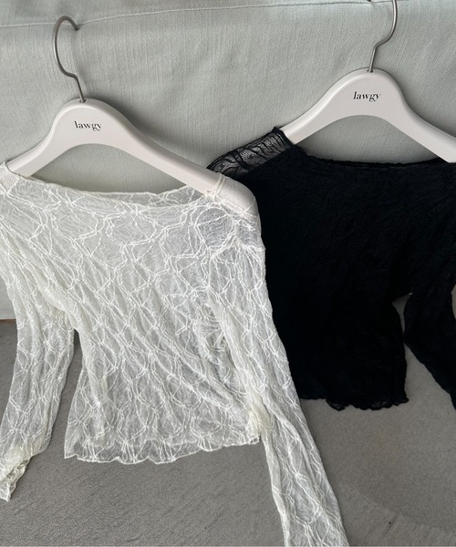 lawgy(ラウジー)の「nuance ruff sheer tops / ニュアンスルフシアートップス(Tシャツ/カットソー・レディース・アイボリー/ブラック・FREE)」の3枚目の写真