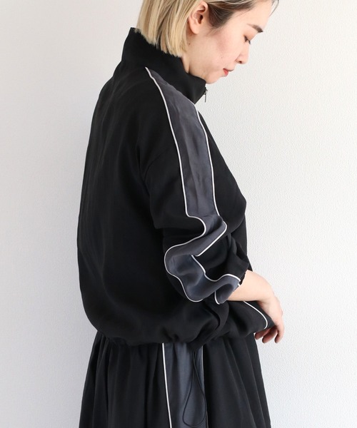 cepo（セポ）の「シアーサイドライントラックジャケット　〈セットアップ可能〉（ブルゾン・レディース・ブラック/オフホワイト・M）」の16枚目の写真