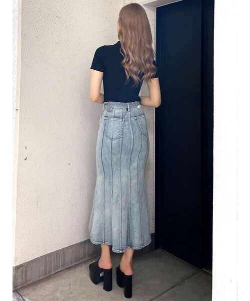 GYDA(ジェイダ)の「ハイウエストバックルベルトデザインマーメイドスカート(デニムスカート・レディース・ブルー/ライトブルー・MEDIUM/SMALL)」の11枚目の写真