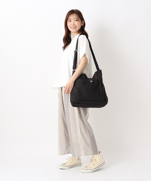 one'sterrace（ワンズテラス）の「Legato Largo ドロスト A4ショルダー（ショルダーバッグ・レディース・グレー系4/ブラック系8・99）」の10枚目の写真