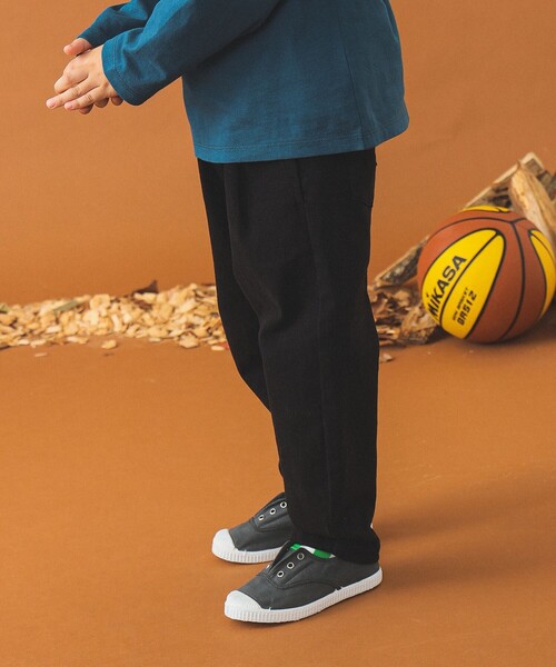 B:MING by BEAMS（ビーミングバイビームス）の「B:MING by BEAMS / らくらく タックチノパンツ（100～150cm）（チノパンツ・キッズ・ベージュ/ブラック/ブルー系その他2・100/110/120/130/140/150）」の4枚目の写真
