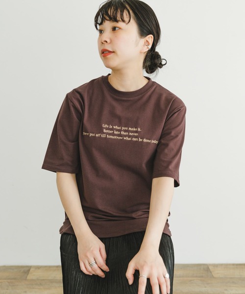 ITEMS URBANRESEARCH（アイテムズ アーバンリサーチ）の「『接触冷感/UVカット』クールコットンハンソデTシャツ（Tシャツ/カットソー・レディース・ダークブラウン/ライトブルー/ホワイト・FREE）」の17枚目の写真