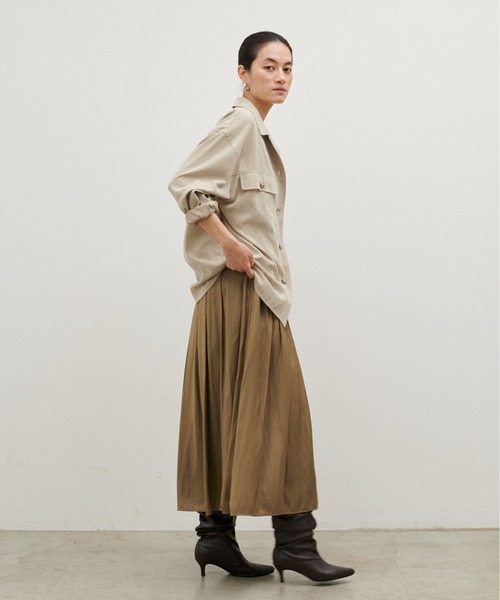 LARUTA(ラルータ)の「【LARUTA】コーティングサテンスカート(スカート・レディース・キャメル/ベージュ/ブラック・MEDIUM)」の17枚目の写真
