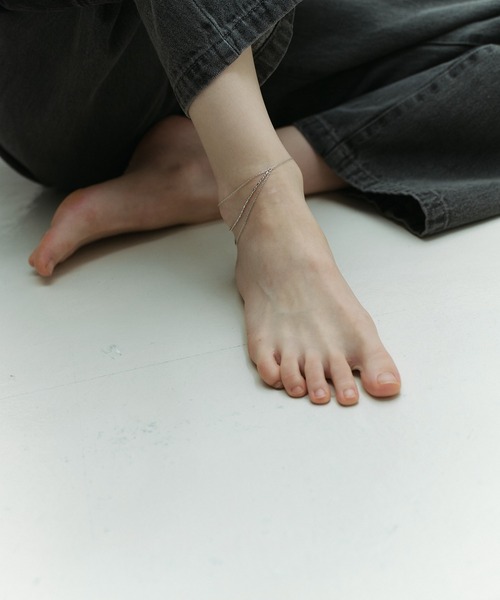 and cloud（アンドクラウド）の「Layered Chain Anklet（アンクレット・レディース・イエローゴールド/ブラック/シルバー・FREE）」の11枚目の写真