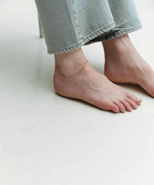 and cloud（アンドクラウド）の「Layered Chain Anklet（アンクレット・レディース・イエローゴールド/ブラック/シルバー・FREE）」の5枚目の写真