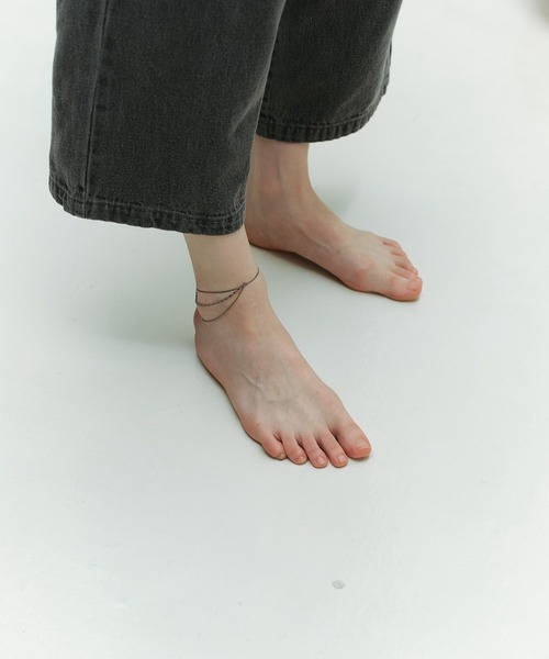 and cloud（アンドクラウド）の「Layered Chain Anklet（アンクレット・レディース・イエローゴールド/ブラック/シルバー・FREE）」の14枚目の写真