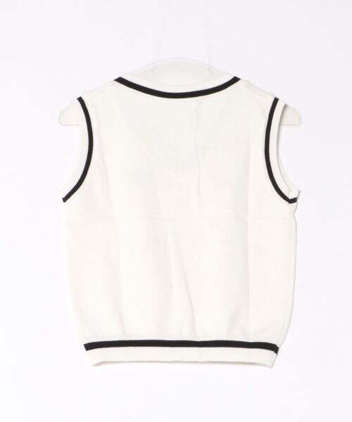 SPINNS(スピンズ)の「ワンポイント刺繍チルデンベストニット(ベスト・レディース・ベージュ/ネイビー/ホワイト/ブラック・ONESIZE)」の5枚目の写真