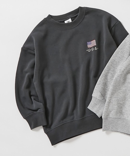 devirock（デビロック）の「デビラボ BOXシルエット プリント トレーナー（スウェット・キッズ・ブラック系その他/オレンジ系その他/パープル系その他3/ベージュ系その他/ベージュ系その他2/パープル系その他/パープル系その他2/ブルー系その他/グリーン系その他/グレー系その他2/グレー系その他/ブルー系その他2/ブラック系その他2/グレー系その他3・90cm/100cm/110cm/120cm/130cm/140cm/150cm/160cm）」の2枚目の写真