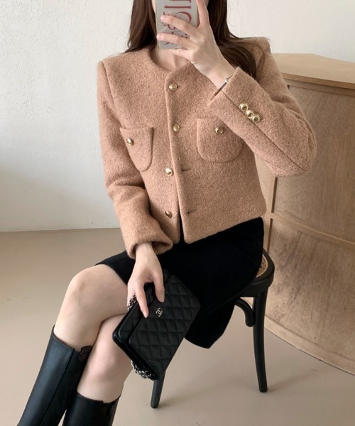 N.s(エヌドットエス)の「ゴールドボタンノーカラーショートジャケット(ノーカラージャケット・レディース・モカ/グリーン/ブルー/アイボリー/ブラック・FREE)」の13枚目の写真