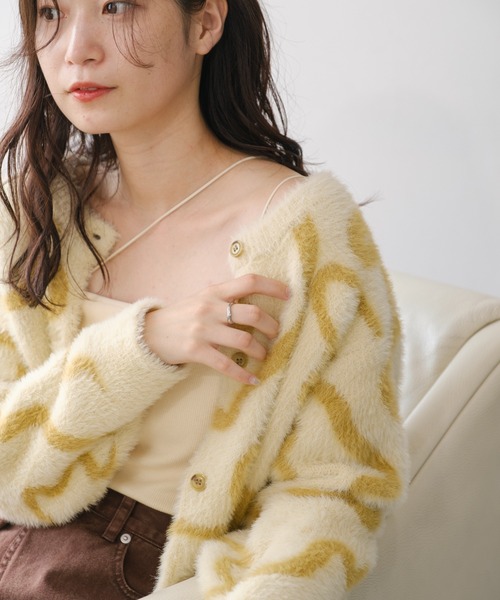 Kastane(カスタネ)の「【ZOZOTOWN限定】グラフィティニットカーディガン(ニット/セーター・レディース・グレー/イエロー・FREE)」の4枚目の写真