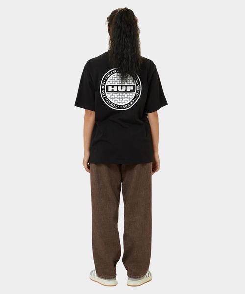 HUF(ハフ)の「MANHOLE TEE / HUF ハフ プリント Tシャツ 半袖(Tシャツ/カットソー・メンズ・ホワイト/ブラック・SMALL/MEDIUM/LARGE/X-LARGE/XX-LARGE)」の8枚目の写真