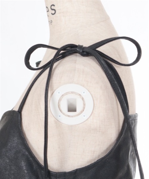 axes femme（アクシーズファム）の「リボンフェイクレザービスチェ（ベスト・レディース・ベージュ/ブラック・FREE）」の13枚目の写真