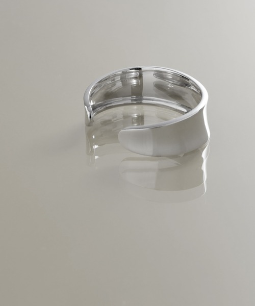 YArKA（ヤーカ）の「【YArKA/ヤーカ】flat design curve bangle [kibuo3] / フラットカーブデザインバングル（バングル/リストバンド・メンズ・シルバー・FREE）」の8枚目の写真