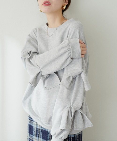 natural couture(ナチュラルクチュール)の「袖リボンダンボールプルオーバー(Tシャツ/カットソー・レディース・オフホワイト/ブルー/グレー/ブラック・FREE)」の3枚目の写真