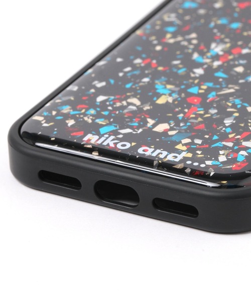 niko and...(ニコアンド)の「オリジナルニコロゴホログラムiPhone15ケース(スマホケース/カバー・レディース・ブラック/その他・0)」の7枚目の写真