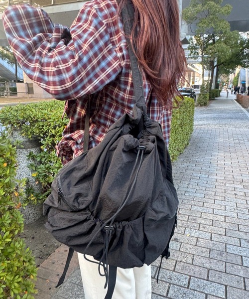 kutir（クティール）の「kutirlune／ポケットナップサック　バックパック（バックパック/リュック・レディース・ブラック/シルバー・FREE）」の12枚目の写真