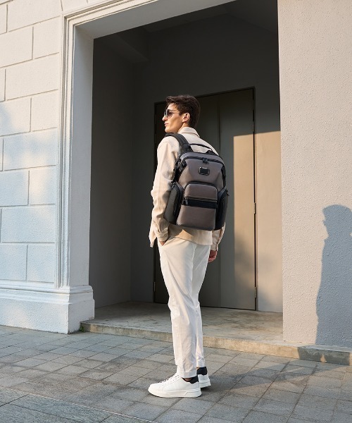 TUMI(トゥミ)の「ALPHA BRAVO 「ナヴィゲーション」バックパック(A4/PC15インチまで対応)(バックパック/リュック・メンズ・チャコールグレー・FREE)」の9枚目の写真