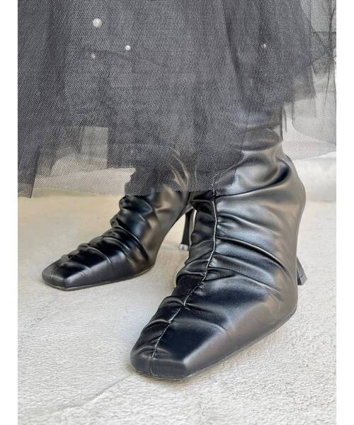 RESEXXY（リゼクシー）の「ギャザーデザインショートブーツ（ブーツ・レディース・ブラック/ベージュ・LARGE/MEDIUM/SMALL）」の9枚目の写真