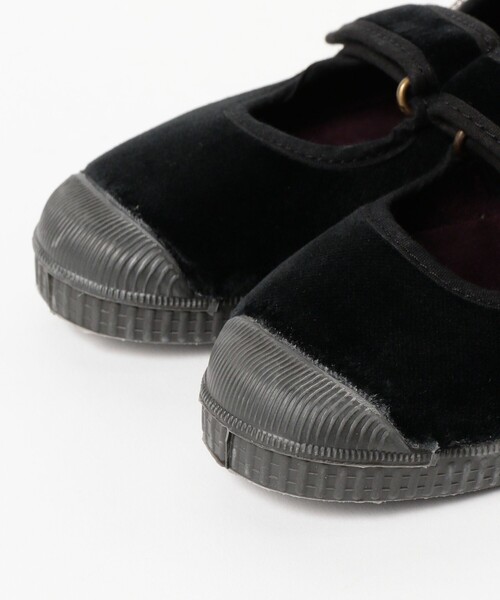 Cienta(シエンタ)の「Cienta / VELOURS VELCRO STRAPS (14~20cm)(その他シューズ・キッズ・ダークブラウン/ブラック・15 /16/17/18/19/20/14)」の3枚目の写真
