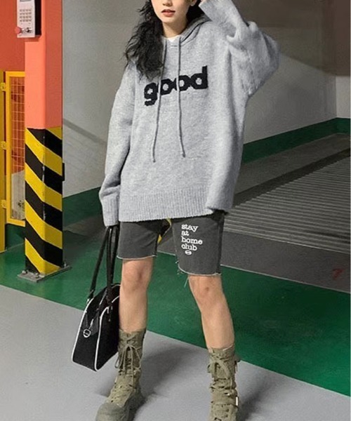 kirakiraShop(キラキラショップ)の「ビッグ ロゴ ニット フーディー トップス(ニット/セーター・レディース・グレー/レッド/ネイビー/ベージュ・FREE)」の8枚目の写真