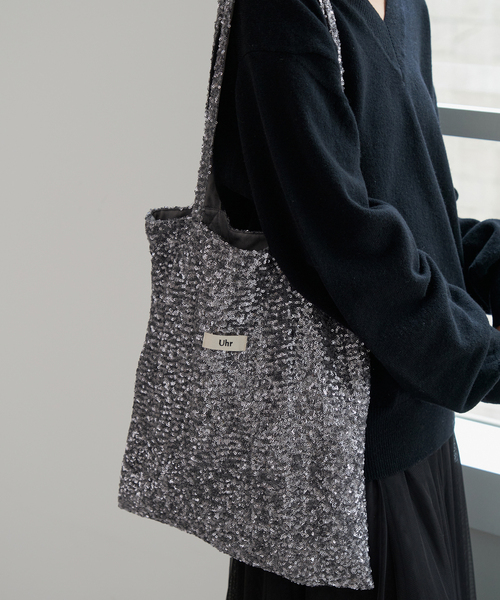 Spick & Span（スピックアンドスパン）の「《WEB限定追加》 Uhr / ウーア Spangle Tote Bag（トートバッグ・レディース・ブラック/シルバー・FREE）」の14枚目の写真