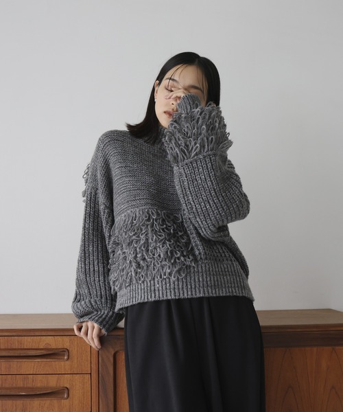 編地切り替えフリンジハイネックニット（ニット/セーター）｜hellam（へラム） 5,614円