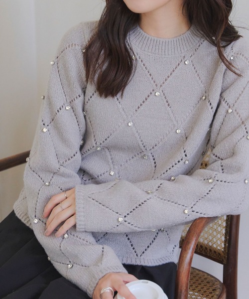 KOBE LETTUCE(コウベレタス)の「ダイヤ柄ビジューニットトップス(ニット/セーター・レディース・アイボリー/ブラック/グレー/ピンク・M)」の1枚目の写真