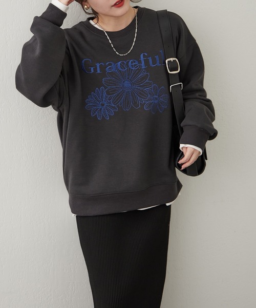 continuer de NICE CLAUP(コンティニューデナイスクラップ)の「裏起毛フラワー刺繍スウェット(スウェット・レディース・スミクロ/オートミール/ブラウン・FREE)」の19枚目の写真