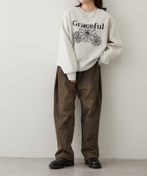 continuer de NICE CLAUP(コンティニューデナイスクラップ)の「裏起毛フラワー刺繍スウェット(スウェット・レディース・スミクロ/オートミール/ブラウン・FREE)」の7枚目の写真